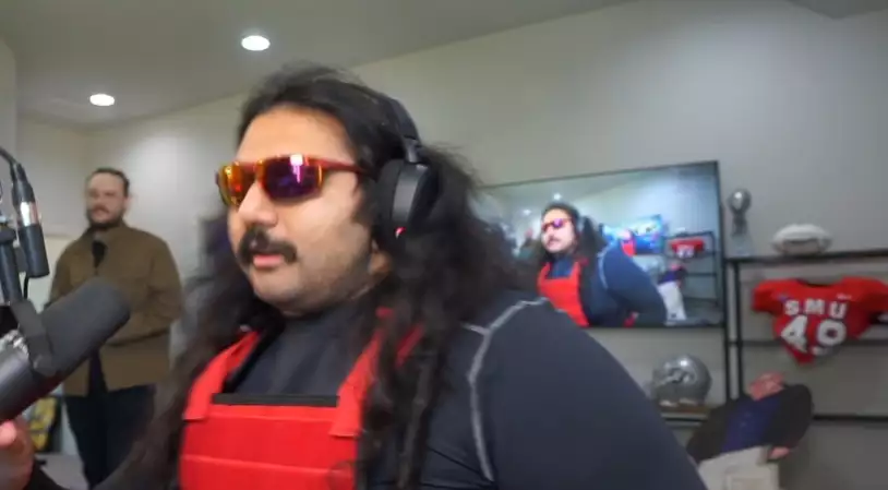 Esfand halloween costume Dr Disrespect back to twitch 